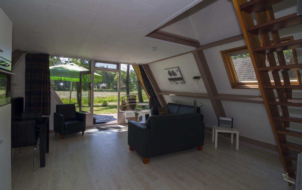 'T Vosseven Vakantiehuizen Stramproy Номер фото